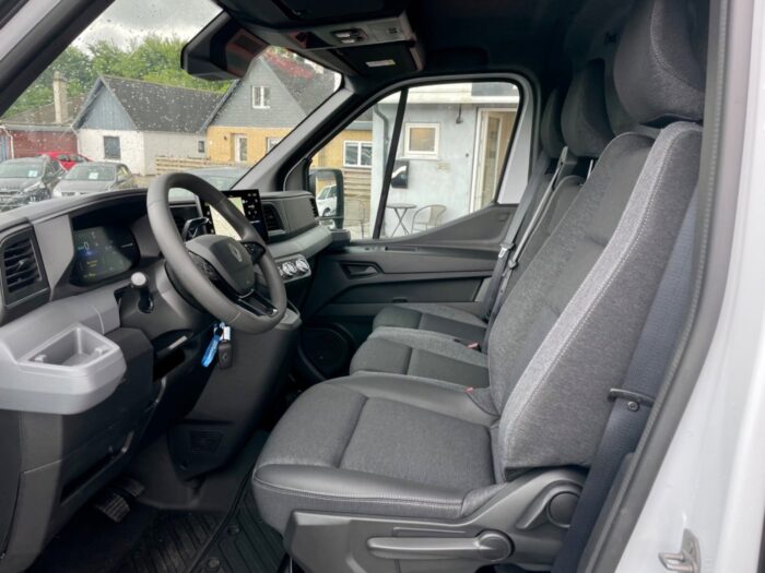 Renault Master V T35 E-Tech L2H2 Kassevogn Tekno 2025 - Billede 8