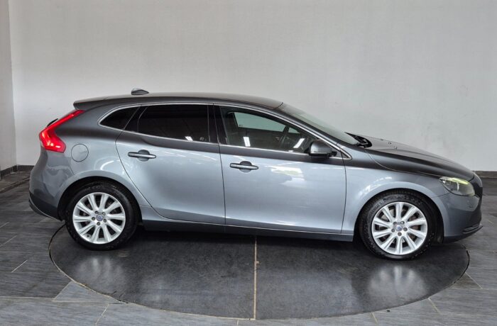 Volvo V40 D2 120 Momentum aut. 2016 - Billede 3