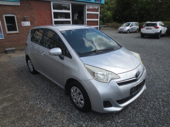 Toyota Verso-S VVT-i T2 2012 - Billede 2