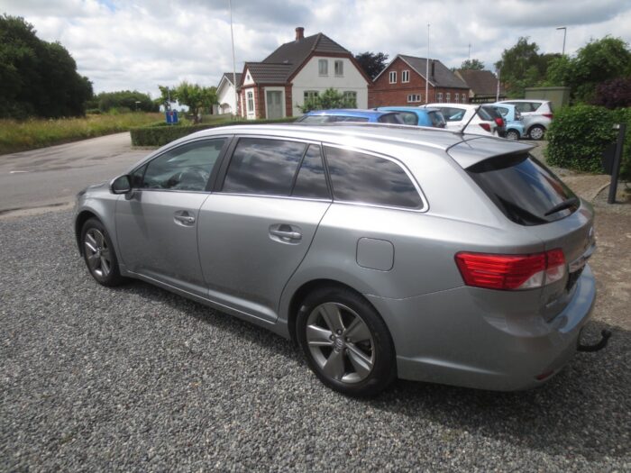 Toyota Avensis VVT-i T2 Premium stc. 2014 - Billede 4