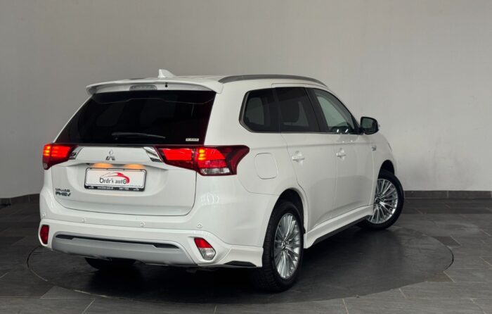 Mitsubishi Outlander PHEV Intense CVT 4WD 2020 - Billede 2
