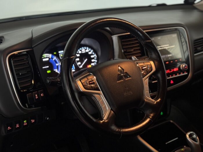 Mitsubishi Outlander PHEV Intense CVT 4WD 2020 - Billede 11