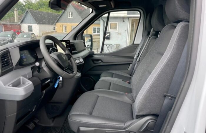 Renault Master V T35 E-Tech L2H2 Kassevogn Tekno 2025 - Billede 8