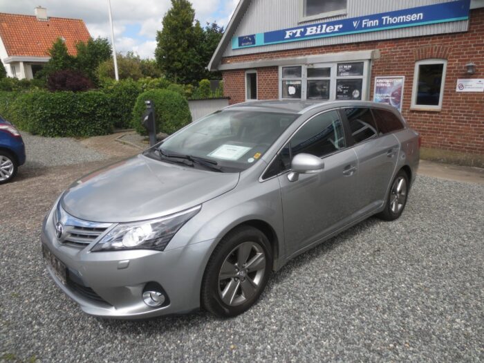 Toyota Avensis VVT-i T2 Premium stc. 2014