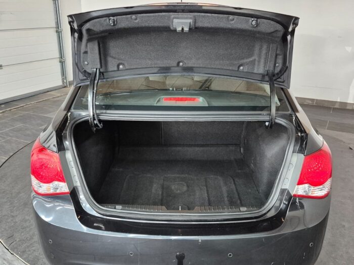 Chevrolet Cruze LS 2011 - Billede 13