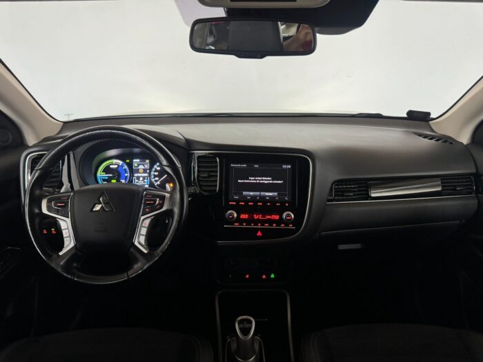Mitsubishi Outlander PHEV Intense CVT 4WD 2020 - Billede 12