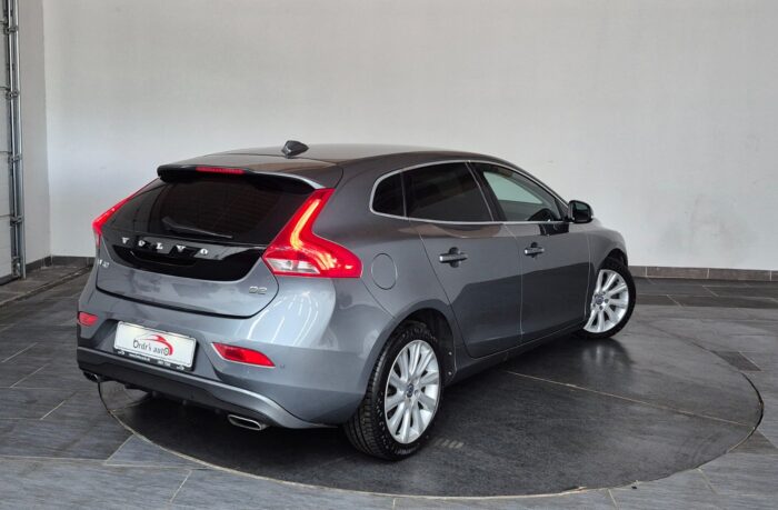 Volvo V40 D2 120 Momentum aut. 2016 - Billede 2