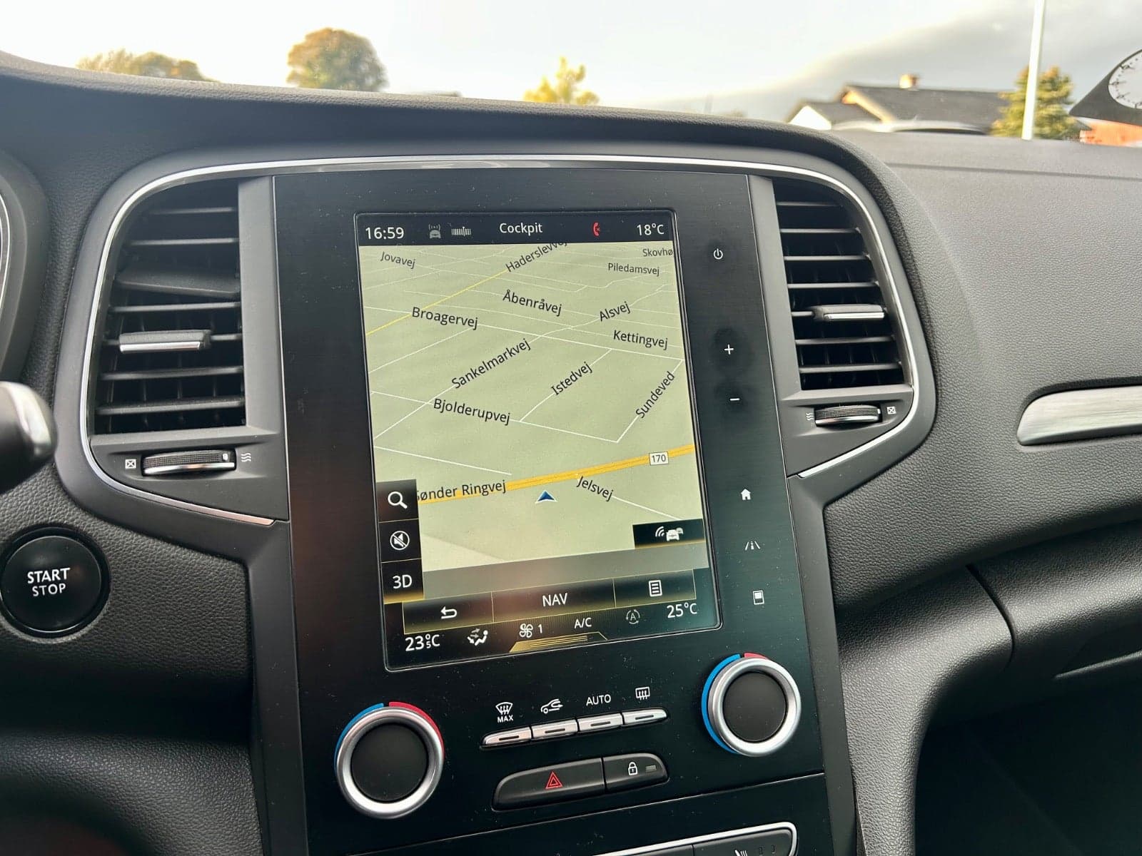 Renault Megane IV TCe 130 Bose Edition Sport Tourer EDC 2017 - Billede 11