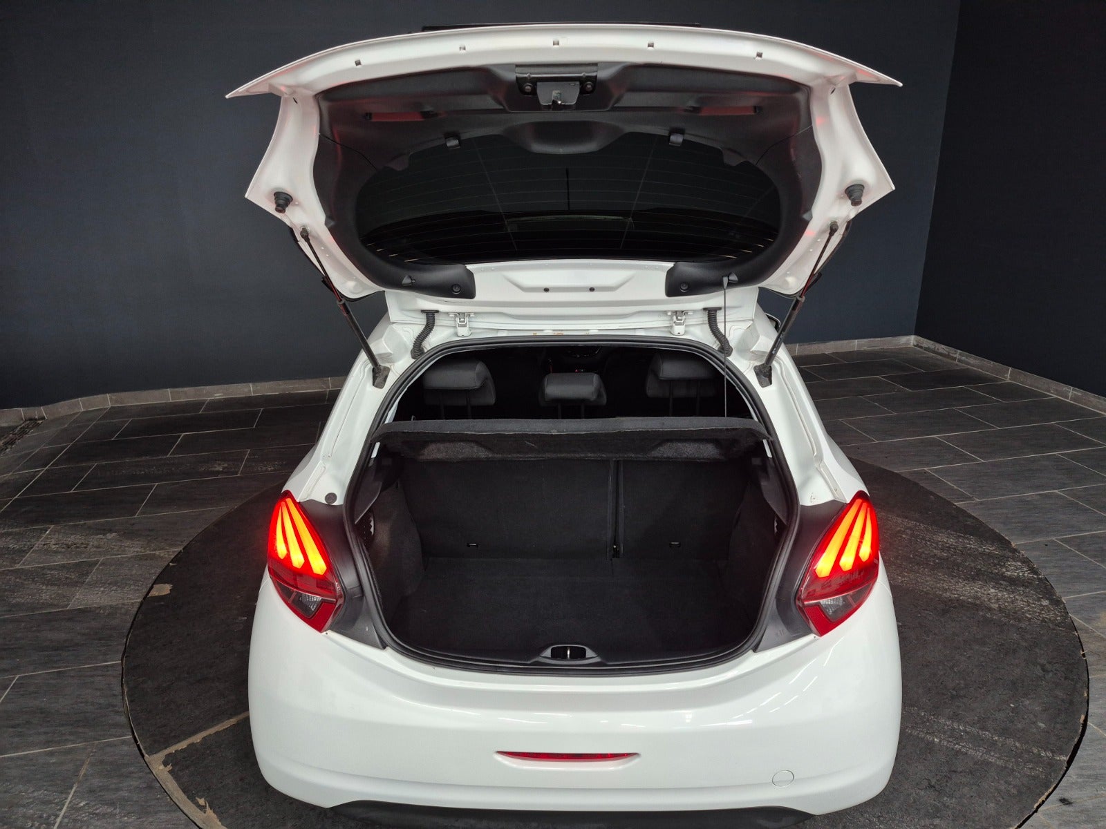 Peugeot 208 VTi 82 Allure Sky 2016 - Billede 7