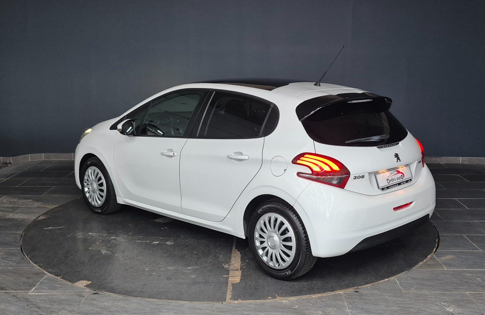 Peugeot 208 VTi 82 Allure Sky 2016 - Billede 6