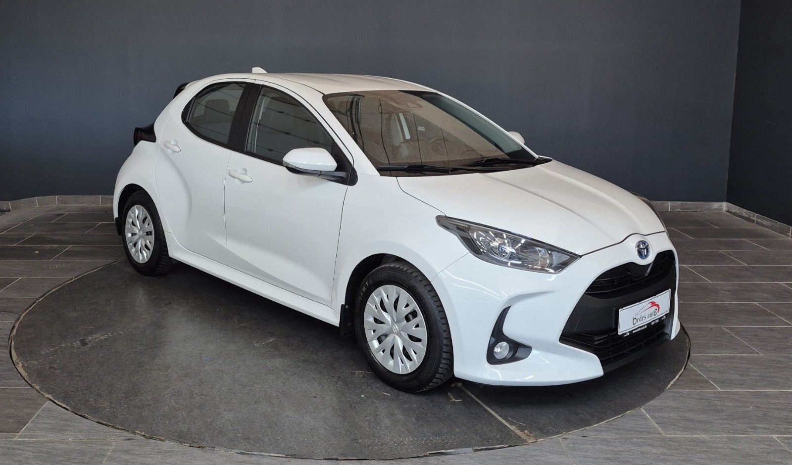Toyota Yaris Hybrid H3 e-CVT 2022 - Billede 4