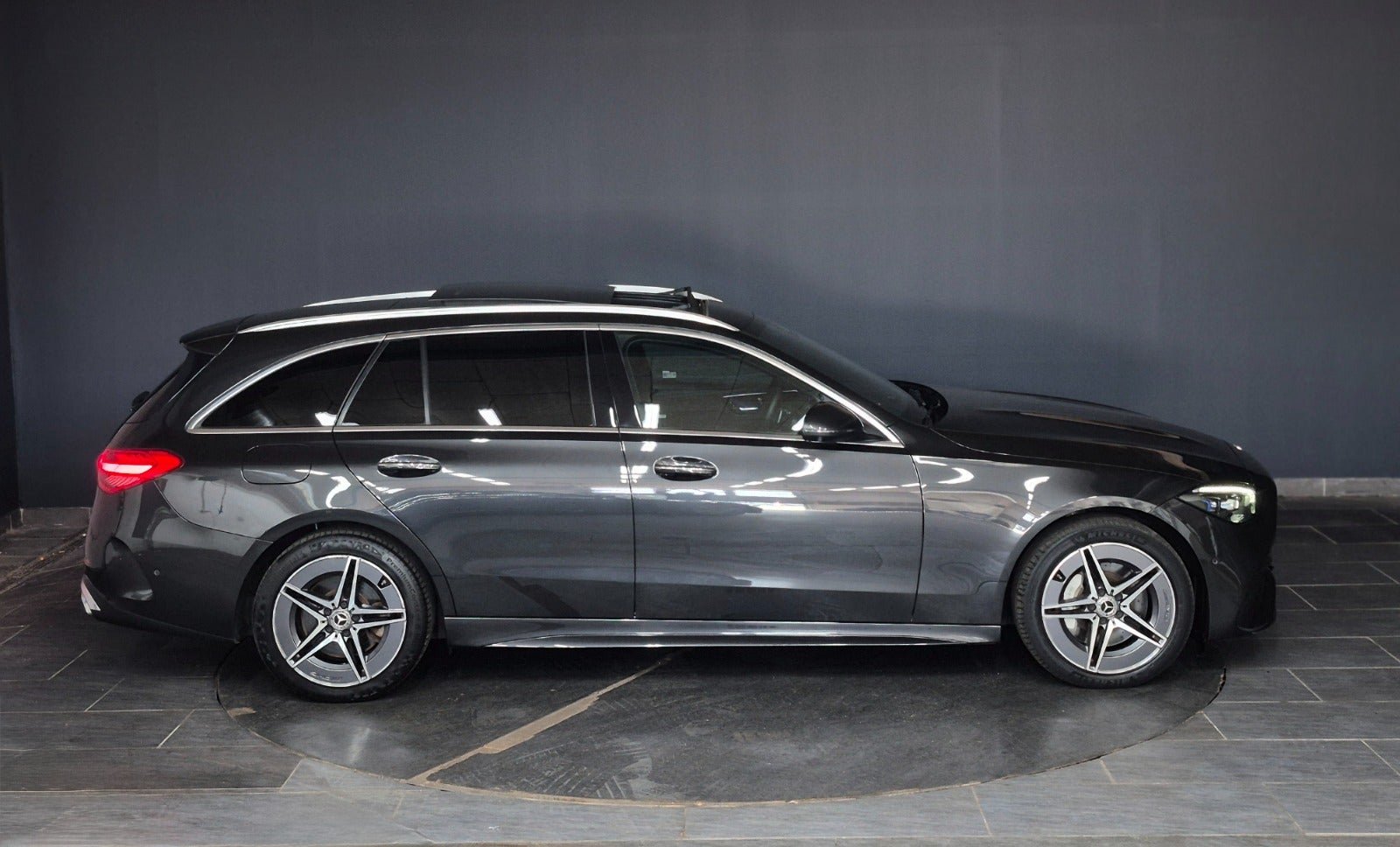 Mercedes C300 e AMG Line stc. aut. 2022 - Billede 3