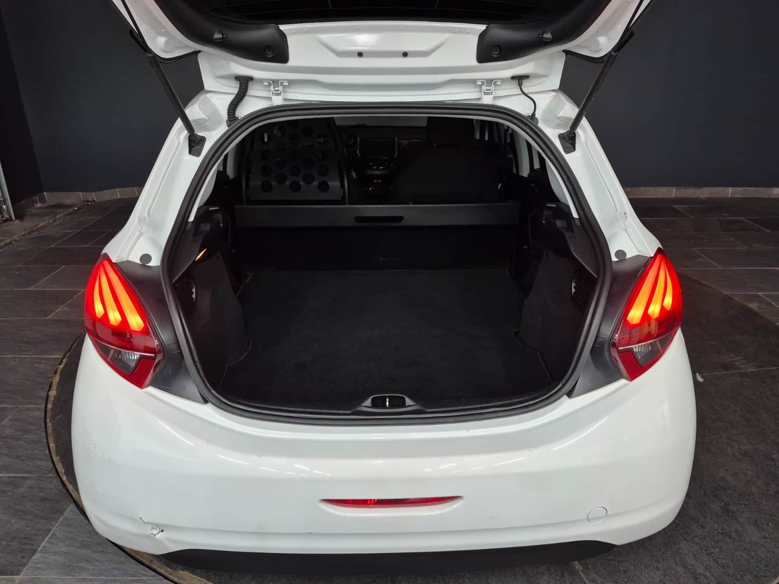 Peugeot 208 BlueHDi 100 Allure Van 2017 - Billede 7