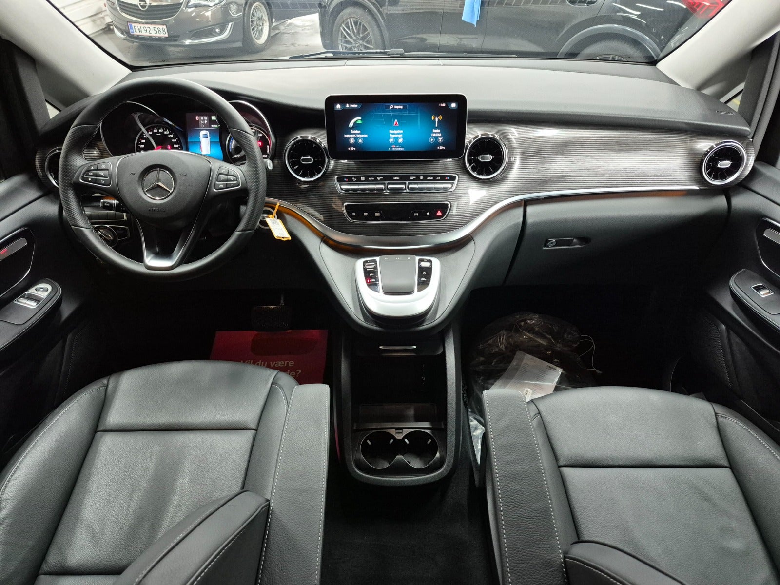 Mercedes EQV300 L 2025 - Billede 12